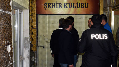 Dernek lokaline kumar operasyonu: 61 gözaltı