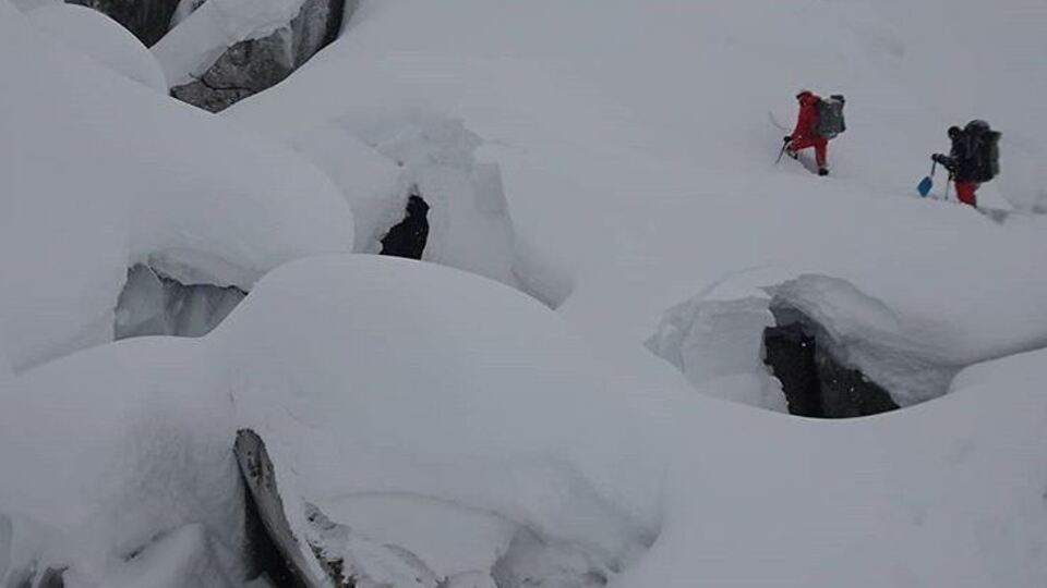 Kayıp dağcılar bulundu, ancak 'Ölüm Dağı' geçit vermedi!