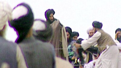 Taliban lideri Molla Ömer 'ABD Üssü'nün yakınında yaşadı'