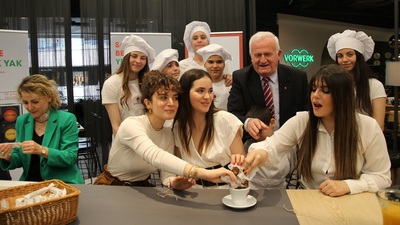 Ünlüler mutfağa girdi!