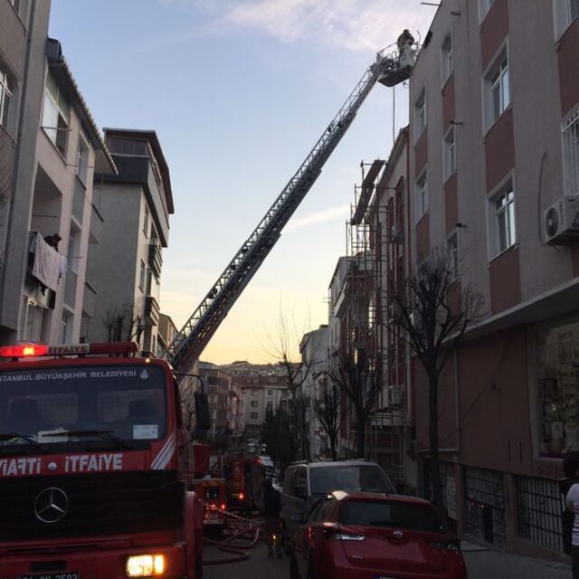 Güngören'de korkutan yangın