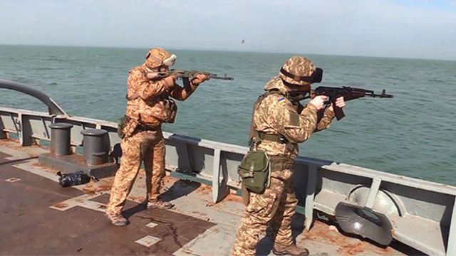 Ukrayna askerlerinden tatbikatta Ruslara taciz ateşi!