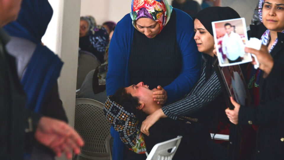 Kamp felaketle bitti: 'Ben hangisine yanayım'