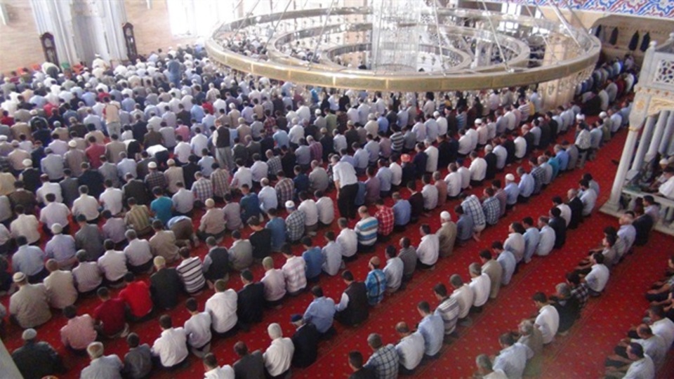Yatsı namazı ezanı saat kaçta okunuyor?