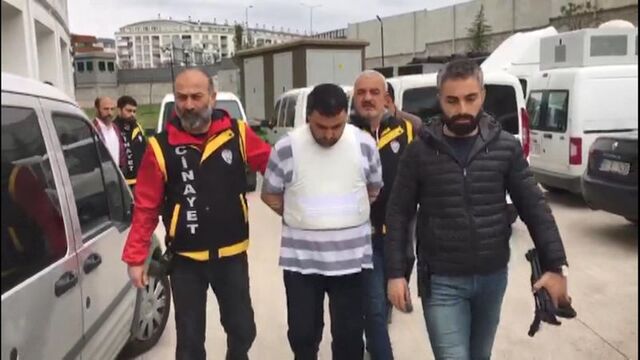 Silahındaki tüm mermileri sıktı!