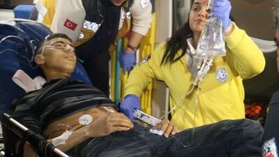 Yatağında tabancayla oynarken yanlışlıkla kendini vurdu