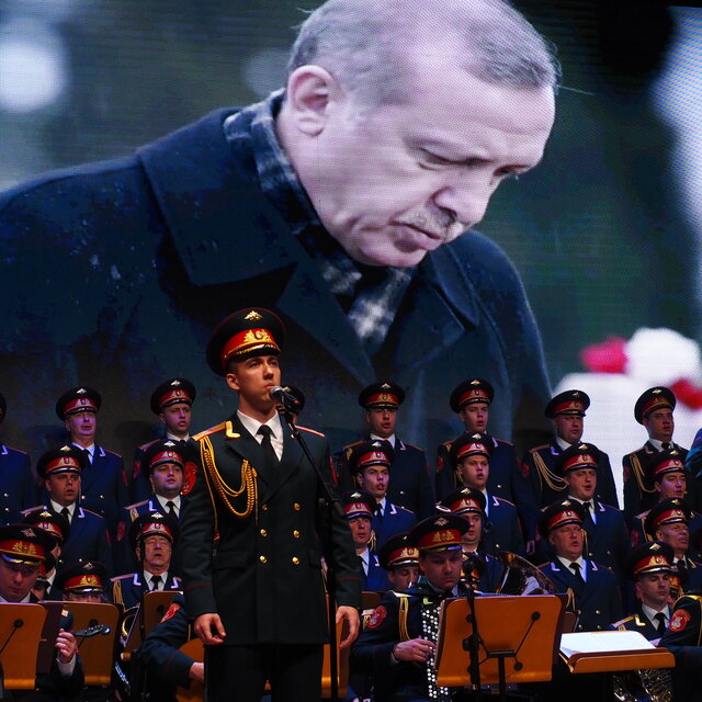 İstanbul'dan Kızılordu Korosu geçti