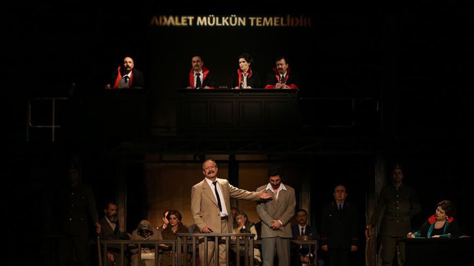 12 bin kişiye ücretsiz tiyatro!