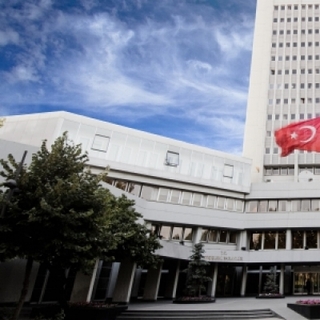 Karlsruhe Başkonsolosluğu Türk Uyruklu sözleşmeli sekreter alım ilanı!