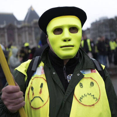 Fransa'da tartışmalı yasa kabul edildi!