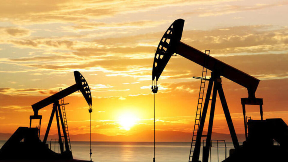 ABD petrol fiyatı tahminini revize etti