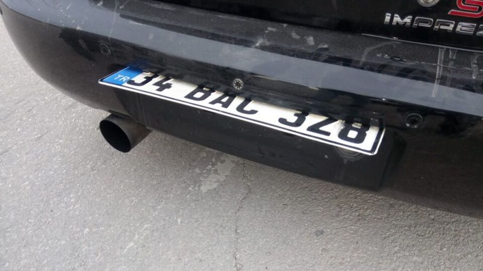 "Oynar plaka" taktıran sürücüye ceza!