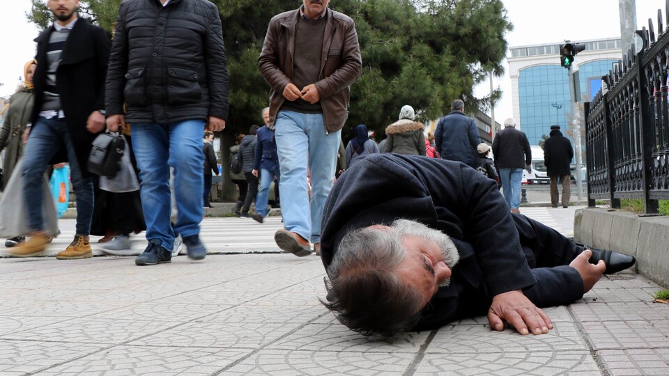 Yanına gidenler gerçeği öğrenince uzaklaştı