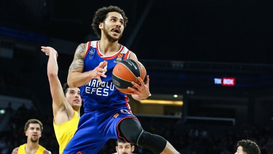 Anadolu Efes, Maccabi'yi devirdi!