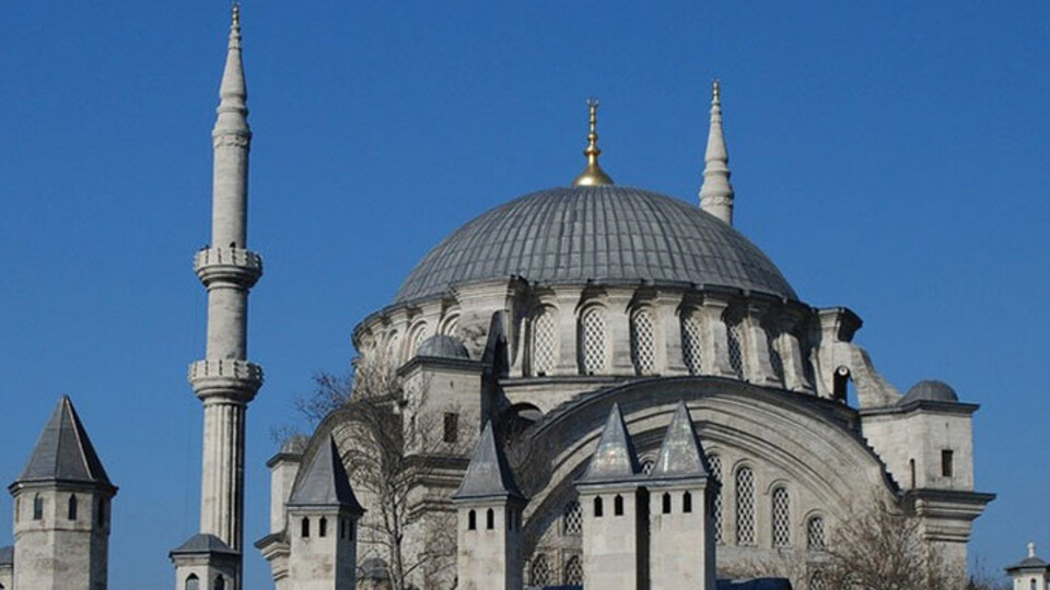 İzmir Cuma namazı saati kaçta?