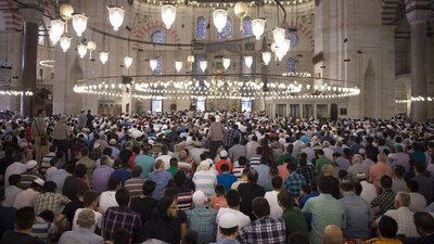 Bursa Cuma namazı saat kaçta?