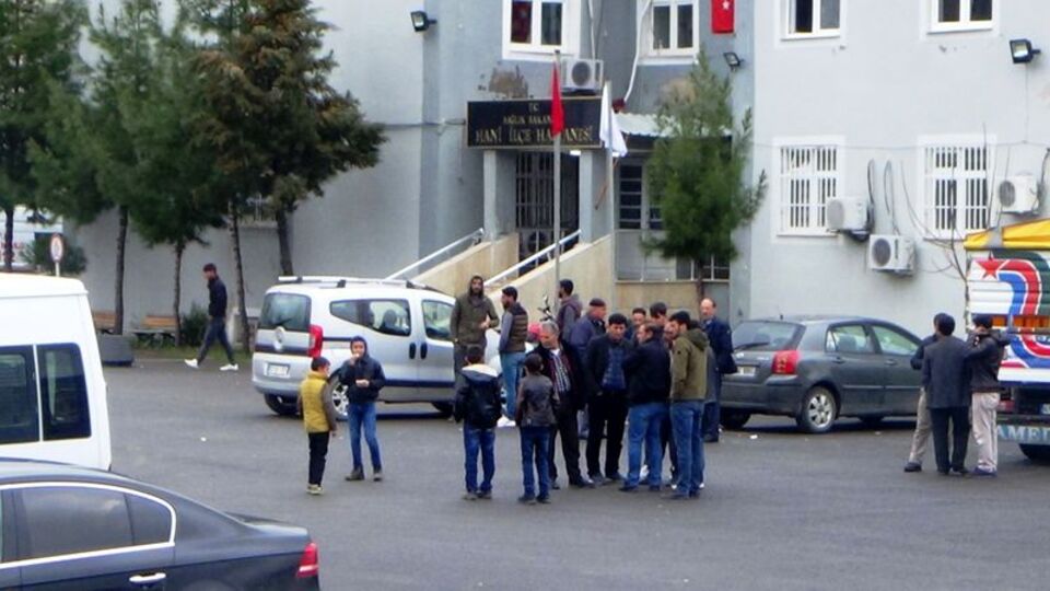 İki aile kavga etti: 3 ölü!