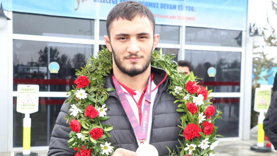 Avrupa Şampiyonu'na coşkulu karşılama