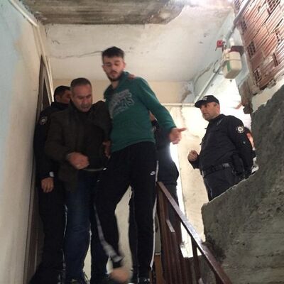 Ağabeyini bıçakladı, yatıp uyudu