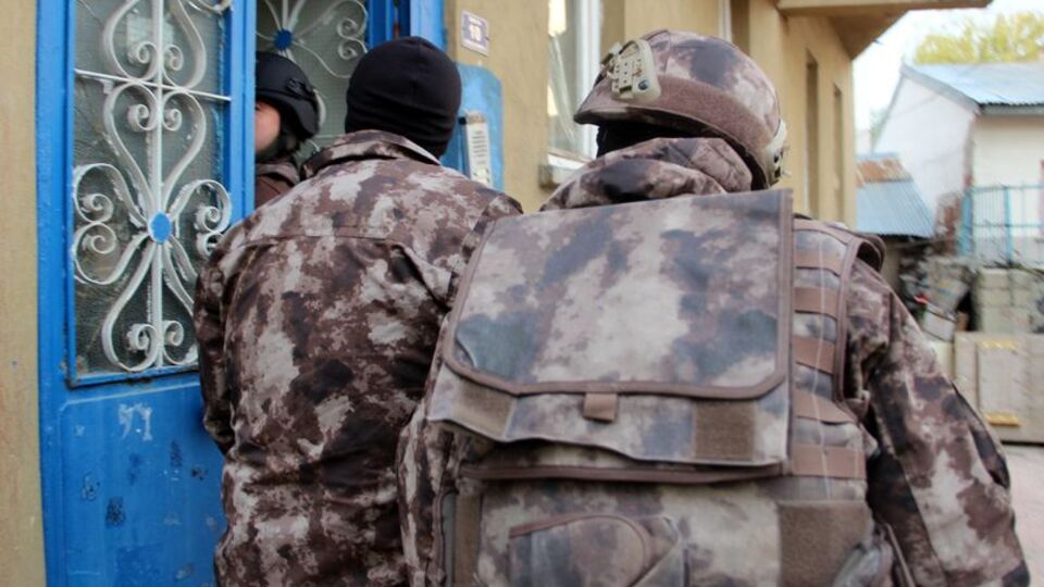 İki ilde dev FETÖ operasyonu