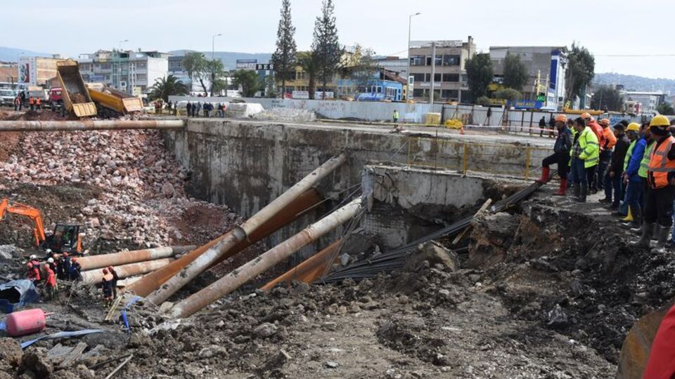 Kurtarma çalışmaları sürerken bir göçük daha