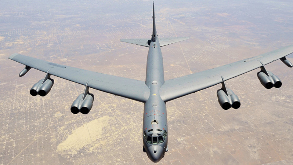 ABD bombardıman uçağı Rusya sınırında!