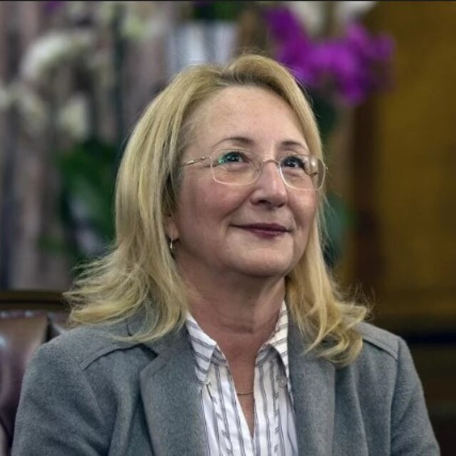 Beril Dedeoğlu kimdir?