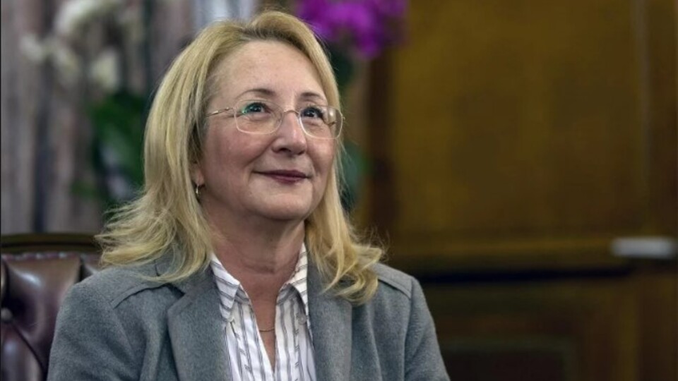 Beril Dedeoğlu kimdir?