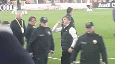 Kadıköy'de maç sonu gerginlik!