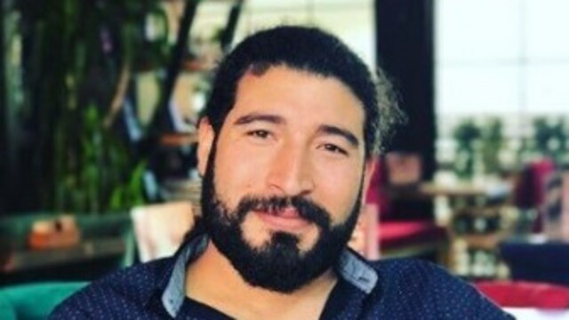 Ferat Üngür kimdir?