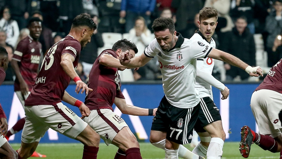 Beşiktaş'ta savunma 3 kez değişti!