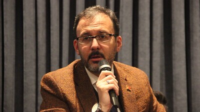 Kasapoğlu, milli haltercileri kutladı