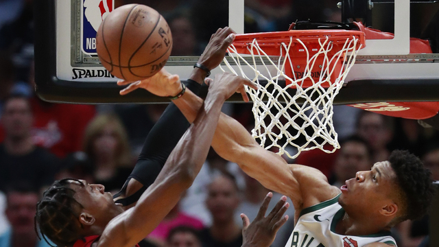 Milwaukee Bucks, Miami Heat'i devirdi