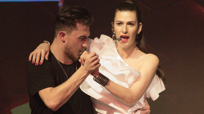 Hayranlarına keyifli bir gece yaşattı