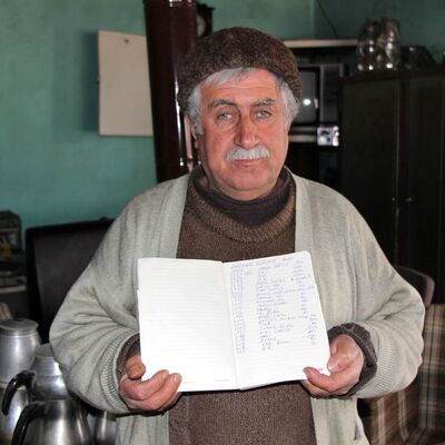 42 yıl boyunca deftere yazdı! 100 bin TL'yi buldu