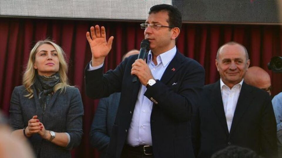 İmamoğlu, kentsel dönüşüm mağdurlarıyla bir araya geldi