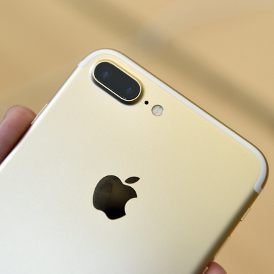 iPhone başına 1.4 dolar ödeyecek!
