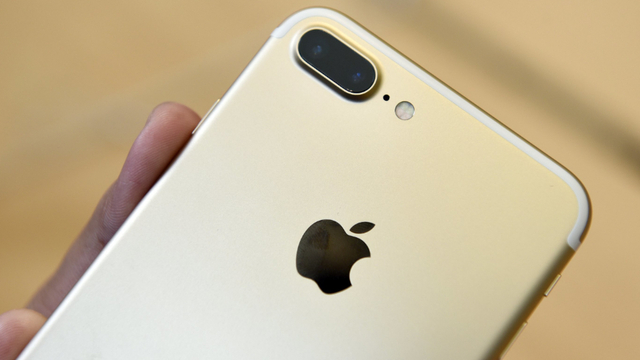 iPhone başına 1.4 dolar ödeyecek!