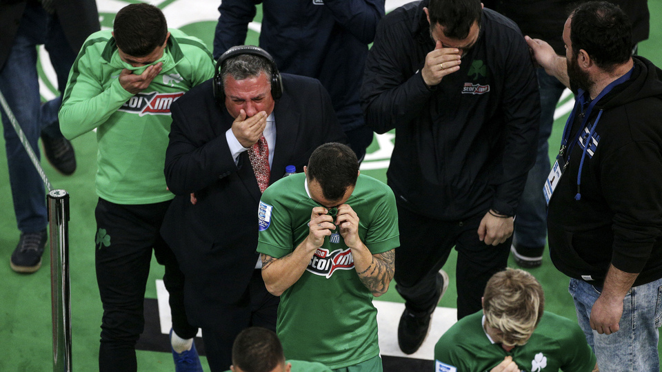 Olaylı derbi yarıda kaldı!