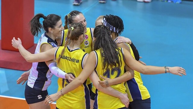 Fenerbahçe Opet'te hedef yarı final