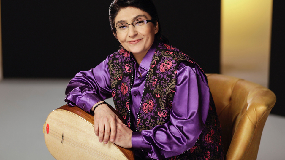 Güler Duman'dan gençlere destek