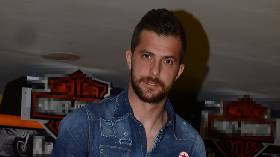 Oğluyla eğlendi