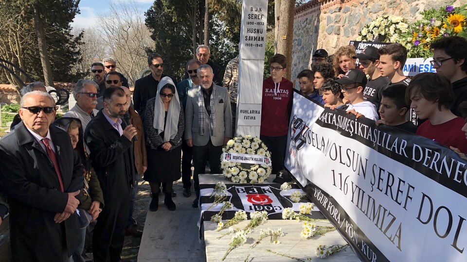 Şeref Bey'i kabri başında andılar