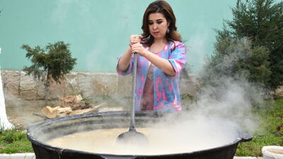 Pişirirken içine taş atılıyor, kaseden çıkarsa...