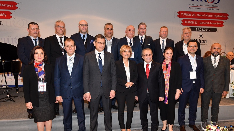 Eresin TÜROB'un ilk kadın başkanı oldu