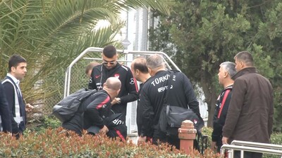 Milliler Arnavutluk'a gitti