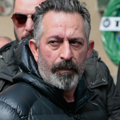Cem Yılmaz'dan takipçisine: Derhal 100 bin TL ver