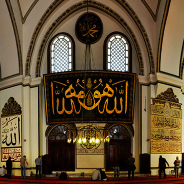 Bursa Cuma namazı saat kaçta?