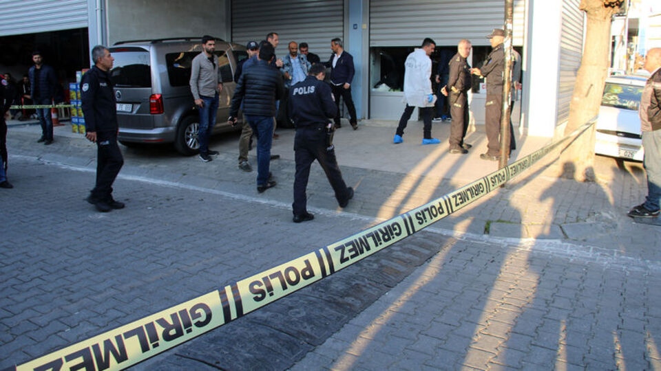 Korkunç olay! Eşini zincirle öldürdü