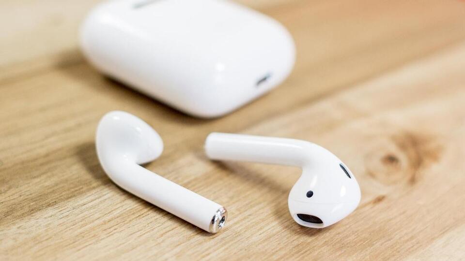 Apple'ın ikinci nesil AirPods'u bu özelliklerle geldi